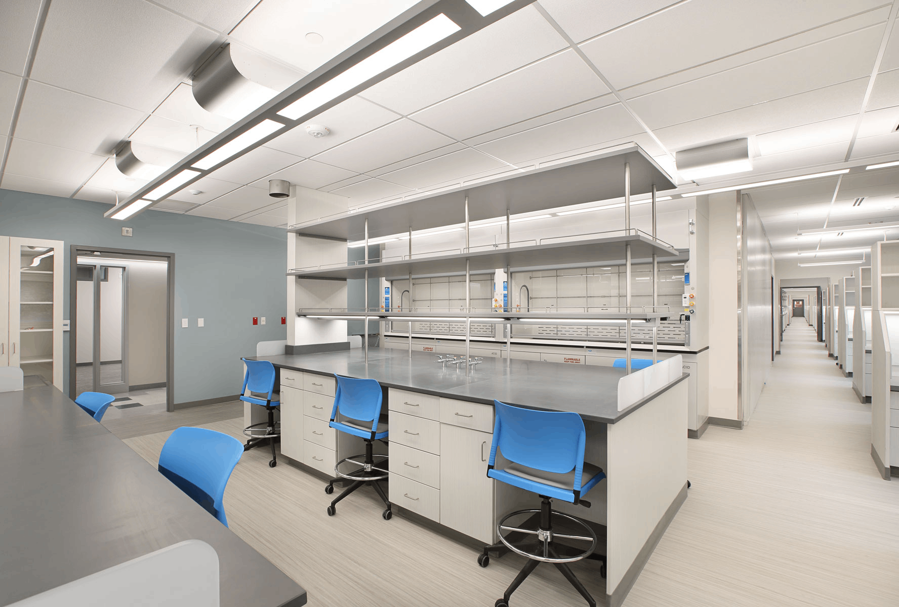 理化實(shí)驗(yàn)室設(shè)計中的常見誤區(qū)與優(yōu)化方案