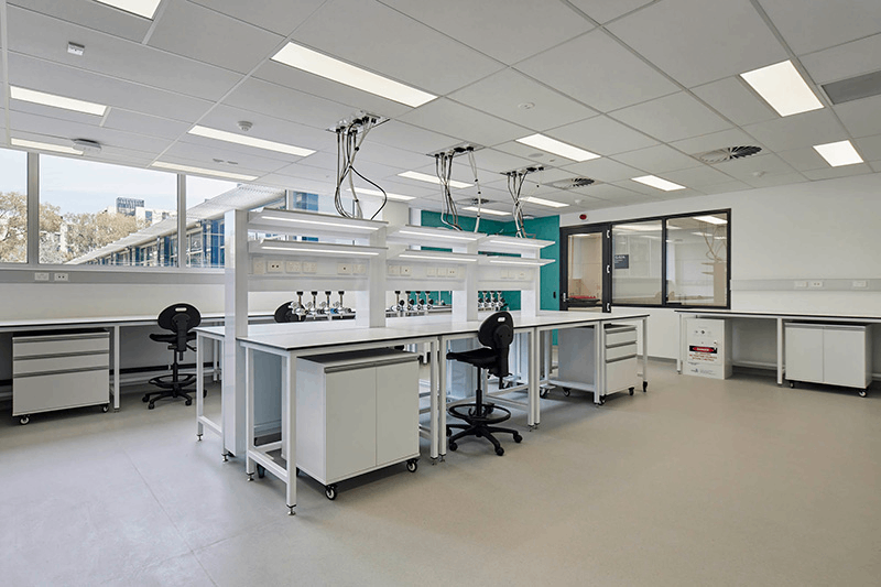 第三方檢測(cè)實(shí)驗(yàn)室建設(shè)：CMA 認(rèn)證要求的空間分區(qū)與儀器校準(zhǔn)流