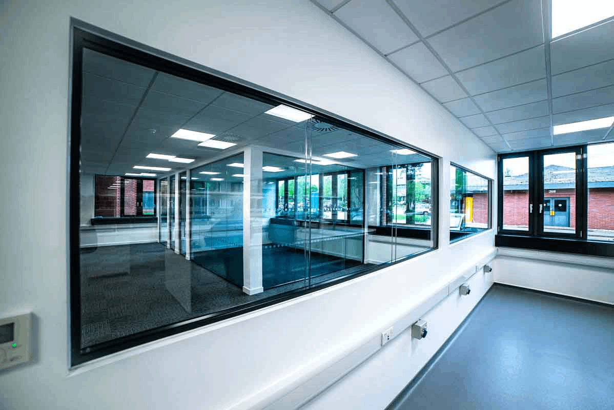 農(nóng)業(yè)實(shí)驗(yàn)室建設(shè)方案：恒溫培養(yǎng)室 + 土壤檢測(cè)區(qū)的低成本高效配